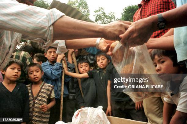 Packet Indigenous Ration 116 Chiapas Indigenous Child Stock Photos, High-Res Pictures, and ...