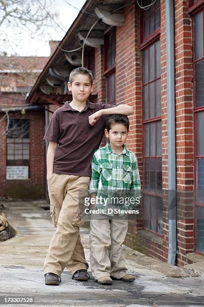 brothers - old brother stock pictures, royalty-free photos & images