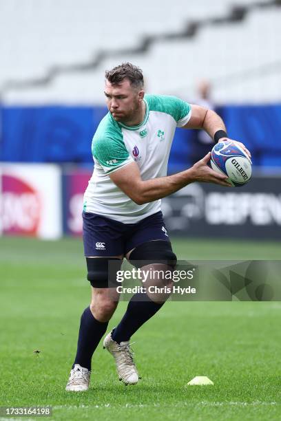 Peter O’Mahony runs through drills during the Ireland captain's run ahead of their Rugby World Cup France 2023 match against New Zealand at Stade de...