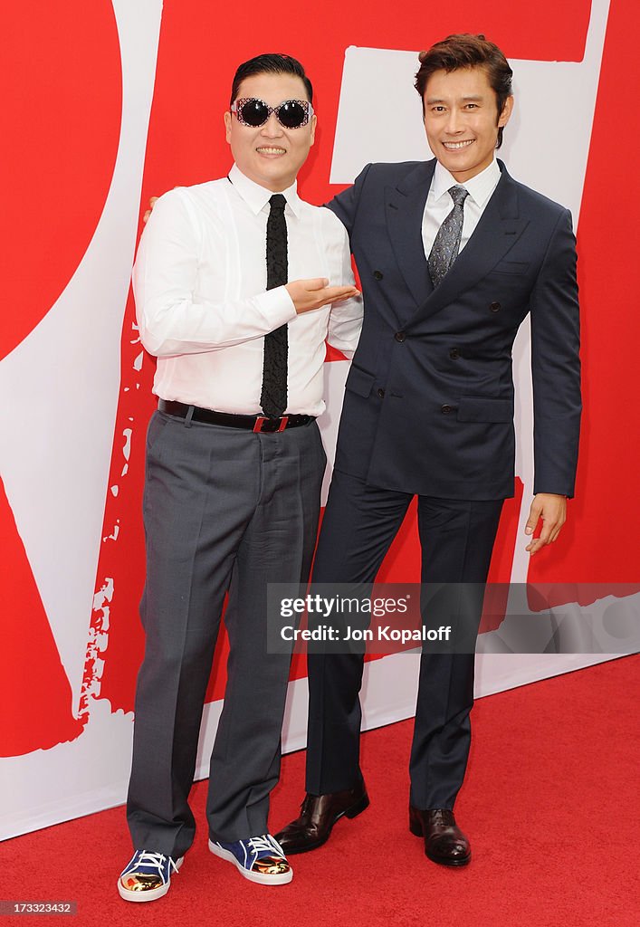"RED 2" - Los Angeles Premiere
