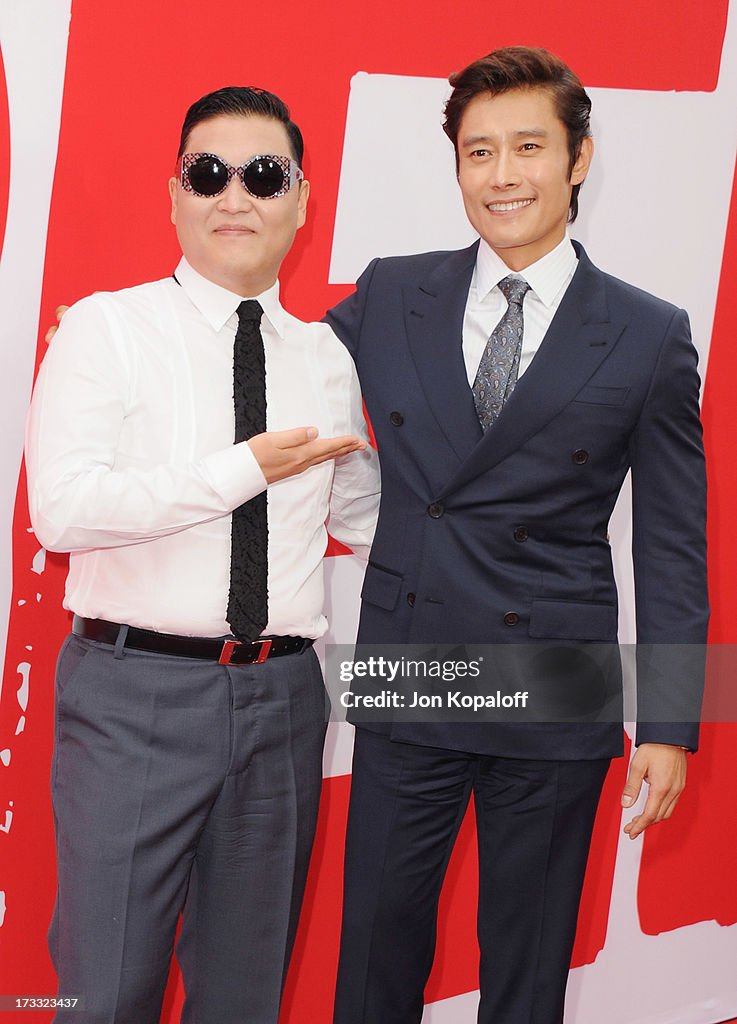 "RED 2" - Los Angeles Premiere