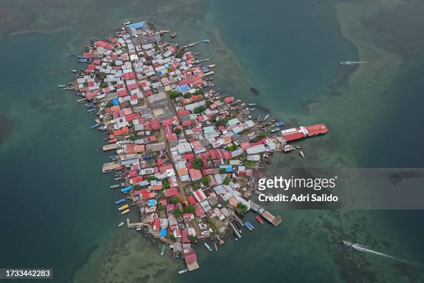 Aerial view of the Gardi Sugdub island on October 11, 2023 in Gardi Sugdub, Panama. Indigenous communities of the small island, located in an...