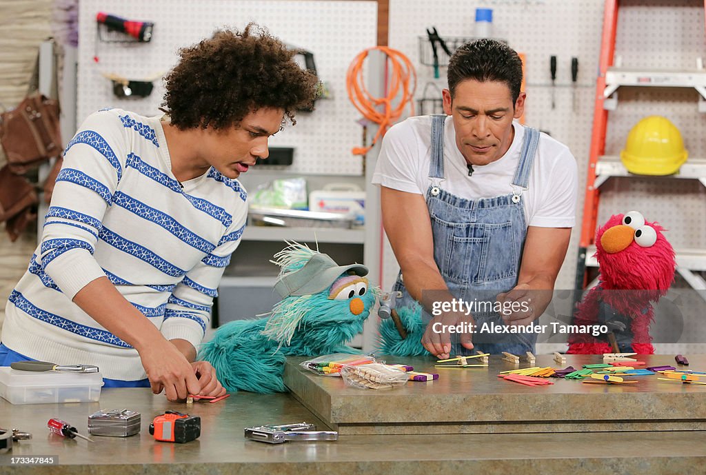 Sesame Street Hosts Univisions "Despierta America"