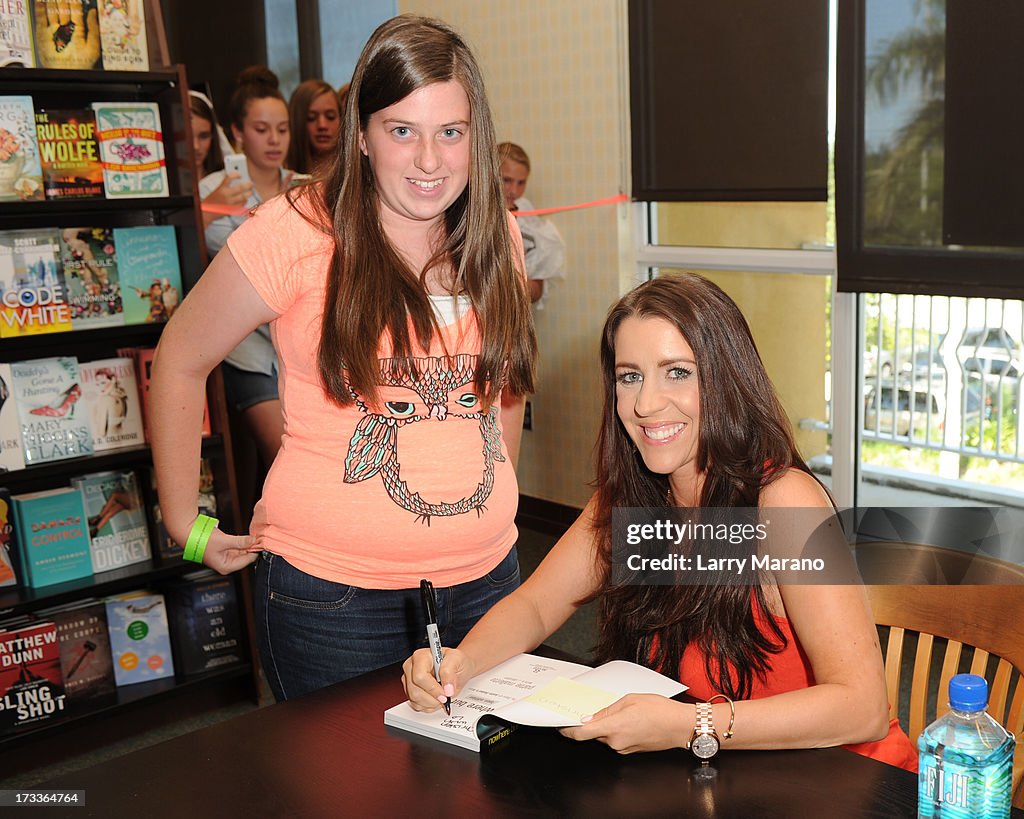 Pattie Mallette Book Signing at Barnes And Noble