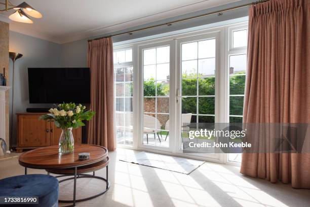 property interiors - door foto e immagini stock