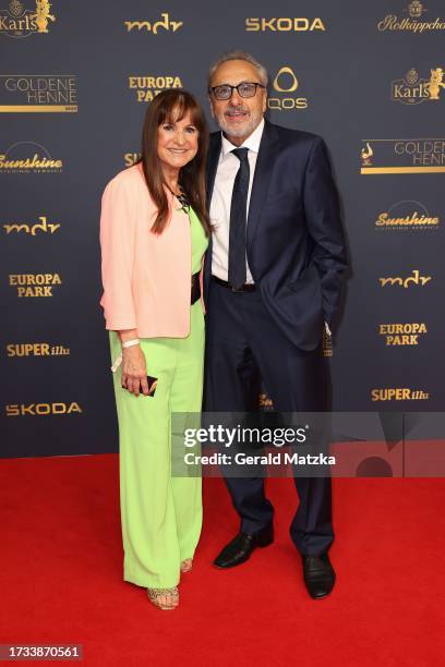 Christine Stumph and Wolfgang Stumph attend the Goldene Henne 2023 on October 13, 2023 in Leipzig, Germany.