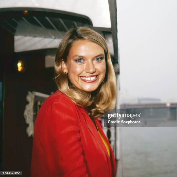 Anneka Rice Declan Rice 490 Anneka Rice Photos Stock Photos, High-Res Pictures, and Images ...