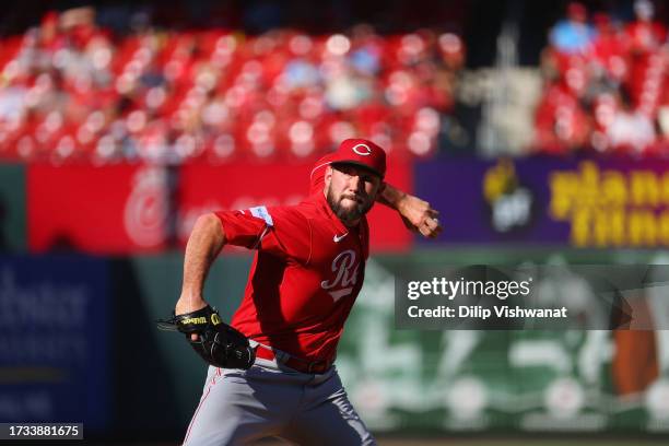 Alex Young of the Cincinnati Reds delivers a pitch against the St. Louis Cardinals at Busch Stadium on October 1, 2023 in St Louis, Missouri.