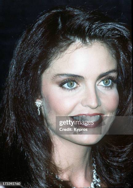 Actress Tracy Scoggins, circa 1988.