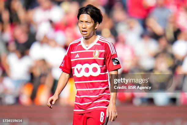 Hayao Kawabe of Standard de Liege looks on during the Jupiler Pro League match between Standard de Liege and Club Brugge KV at the Maurice...