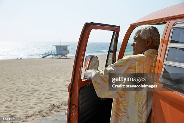 beach couple - classic day 1 bildbanksfoton och bilder