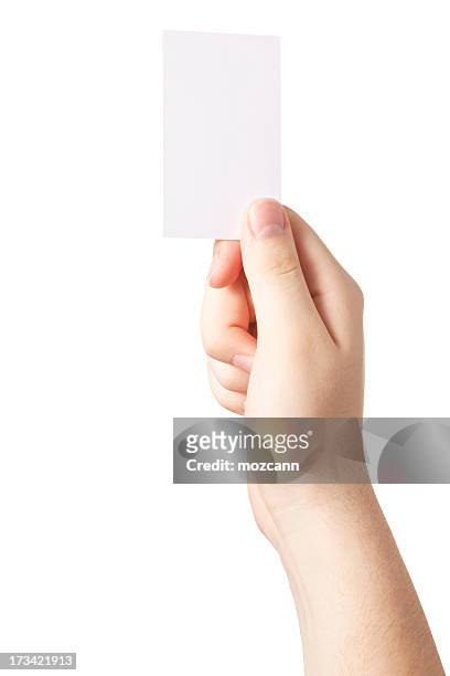 männliche hand, die eine businesscard - hand holding card stock-fotos und bilder