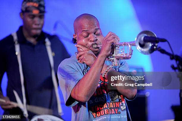 Leviath Shell 62 Levitt Shell Photos & High Res Pictures - Getty Images