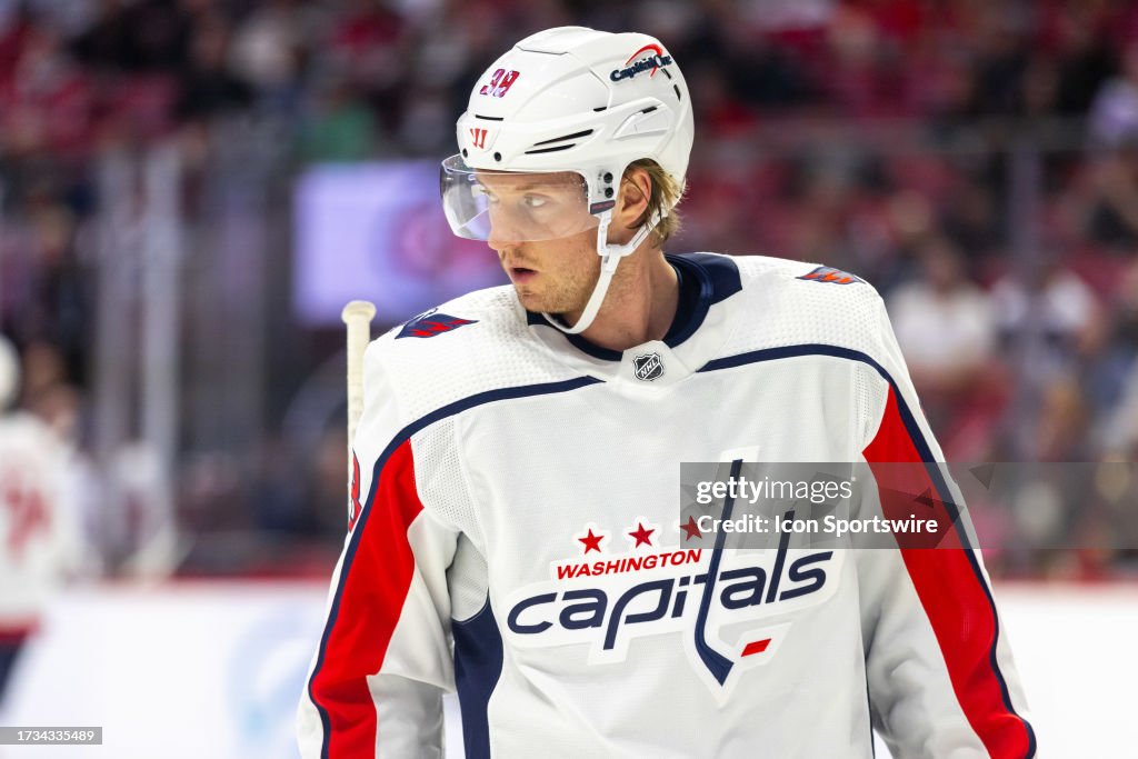 NHL: OCT 18 Capitals at Senators