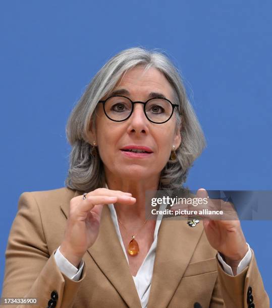 October 2023, Berlin: Gabriele Regina Overwiening, President of the Federal Association of German Pharmacists , speaks during a press conference on...