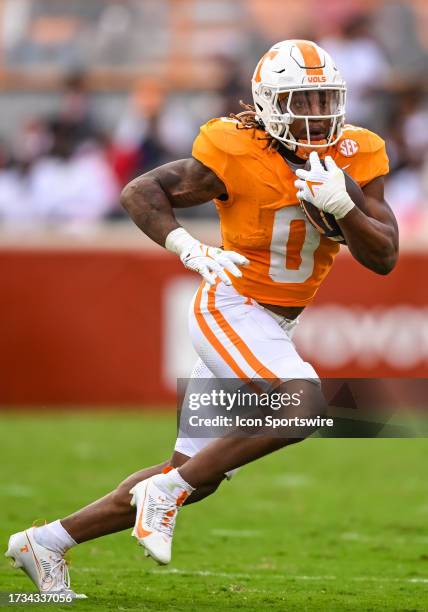 Tennessee Volunteers running back Jaylen Wright runs the ball during the college football game between the Tennessee Volunteers and the Texas A&M...