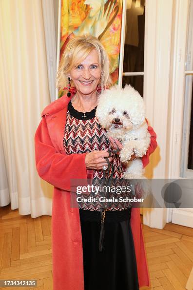 Benigna Sandmann Diana Sandmann, Polina during the