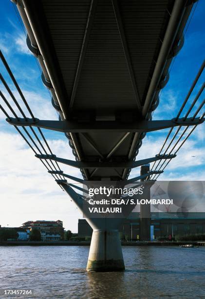 Millenium Bridge , design by Norman Foster and Sir Anthony Caro, London, UK.