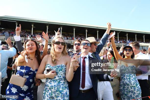 Tab Racing Australia 28,162 Tab Racing Stock Photos, High-Res Pictures, and Images - Getty ...