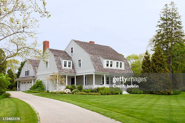 schönes zu hause - massachusetts stock-fotos und bilder