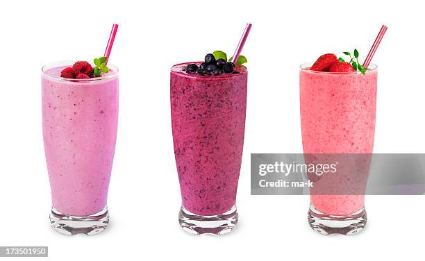 frucht-smoothies - cocktail freisteller stock-fotos und bilder