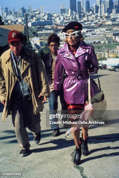 American actor Alan Arkin and American comedian, actress and singer Carol Burnett on the set of 'Chu Chu and the Philly Flash' in San Francisco,...