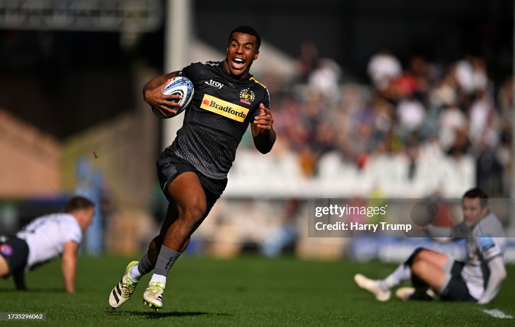Exeter Rugby Colours Immanuel Feyi-Waboso of Exeter Chiefs goes over to score their sides ...