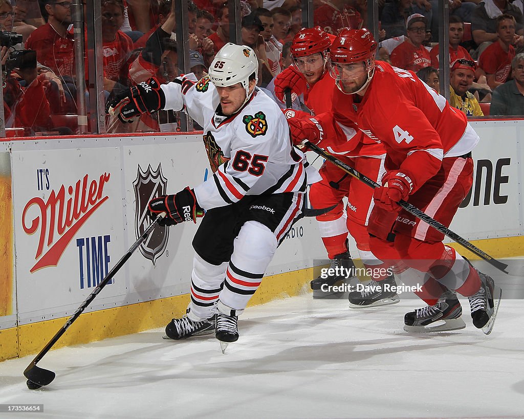 Chicago Blackhawks v Detroit Red Wings - Game Three