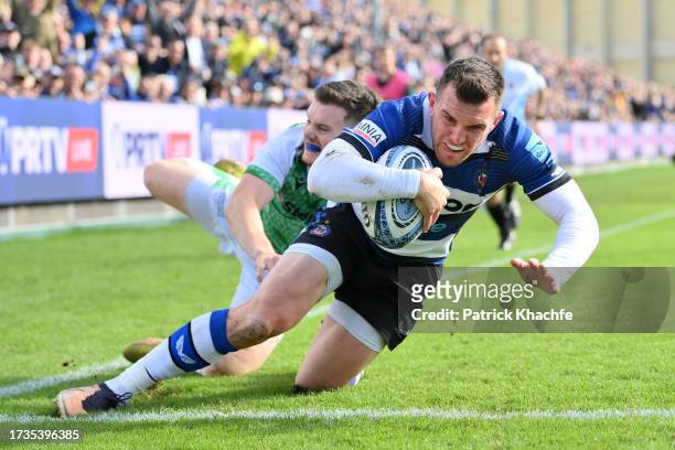 Ben Spencer of Bath Rugby scores his team's first try of the match during the Gallagher Premiership Rugby match between Bath Rugby and Newcastle...