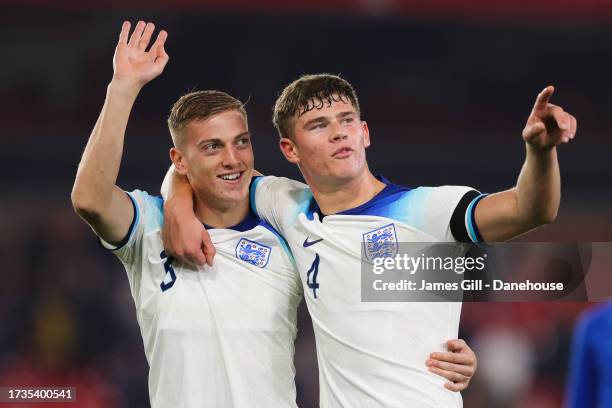 Liam Delap and Charlie Cresswell of England during the UEFA U21 EURO Qualifier match between England and Serbia at City Ground on October 12, 2023 in...