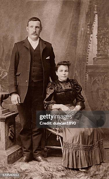 mann & frau - 19th century couple stock-fotos und bilder