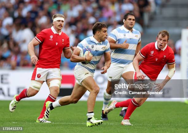 Juan Cruz Mallia of Argentina runs with the ball during the Rugby World Cup France 2023 Quarter Final match between Wales and Argentina at Stade...