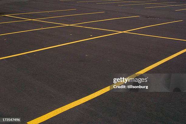new parking lot - road marking stock pictures, royalty-free photos & images