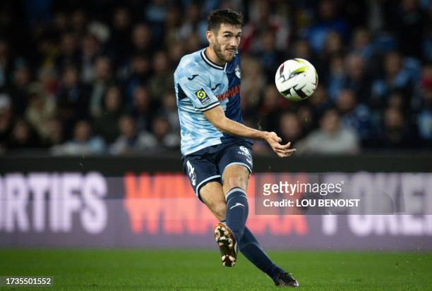 Le Havre's French defender Gautier Lloris kicks the ball during the French L1 football match between Le Havre AC and RC Lens at The Stade Oceane in...