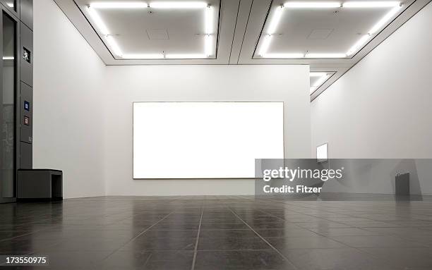 copy space - art museum interior stock pictures, royalty-free photos & images