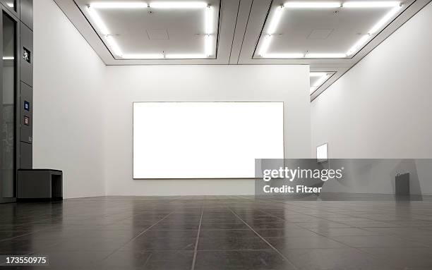 copy space - empty art gallery stock pictures, royalty-free photos & images