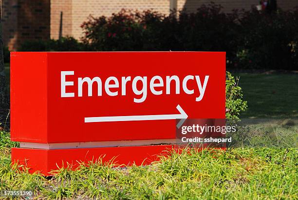 Hospital A&E Sign Photos and Premium High Res Pictures - Getty Images
