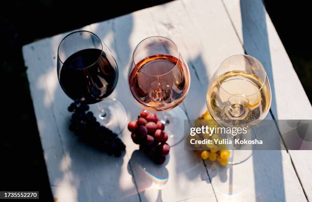 wine degustation - burgundy stock pictures, royalty-free photos & images