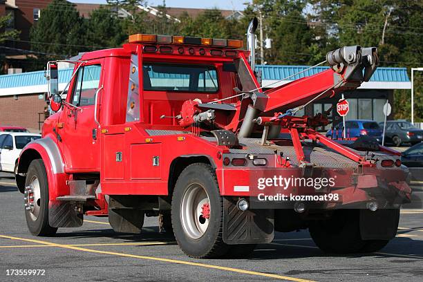 red tow truck - tow truck stock pictures, royalty-free photos & images