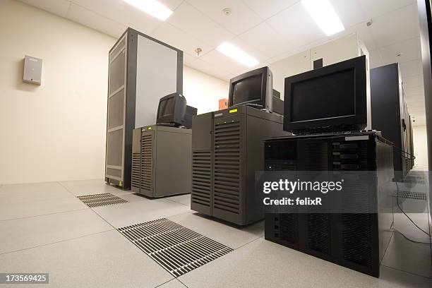 Ibm Computer Server Ibm Servers Fotografías e imágenes de stock - Getty Images