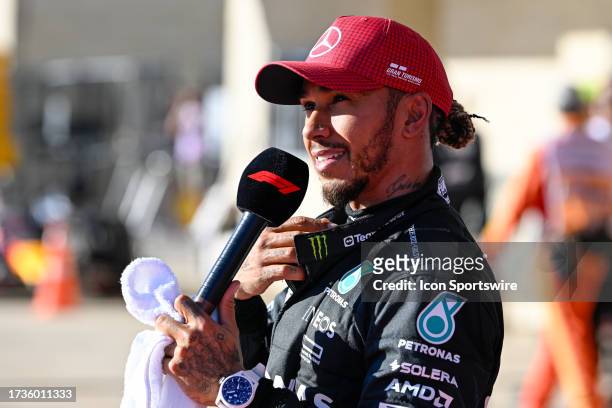 Mercedes AMG Petronas F1 Team driver Lewis Hamilton of the United Kingdom receives a huge ovation from the American crowd following the qualifying...