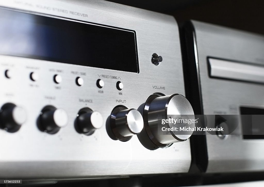 Alluminium frente de casa Hi-Fi com abas e botões