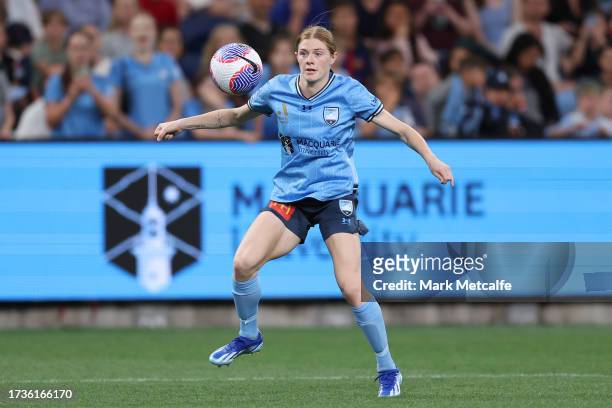 Cortnee Vine of Sydney FC controls the ball during the round one A-League Women match between Sydney FC and Western Sydney Wanderers at Allianz...
