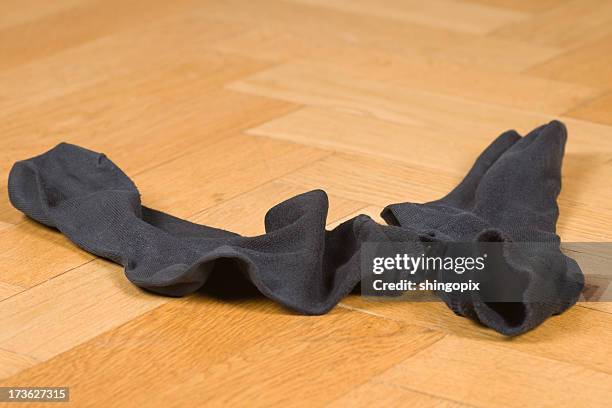 20 fotos de stock e banco de imagens de Dirty Socks On Floor - Getty Images