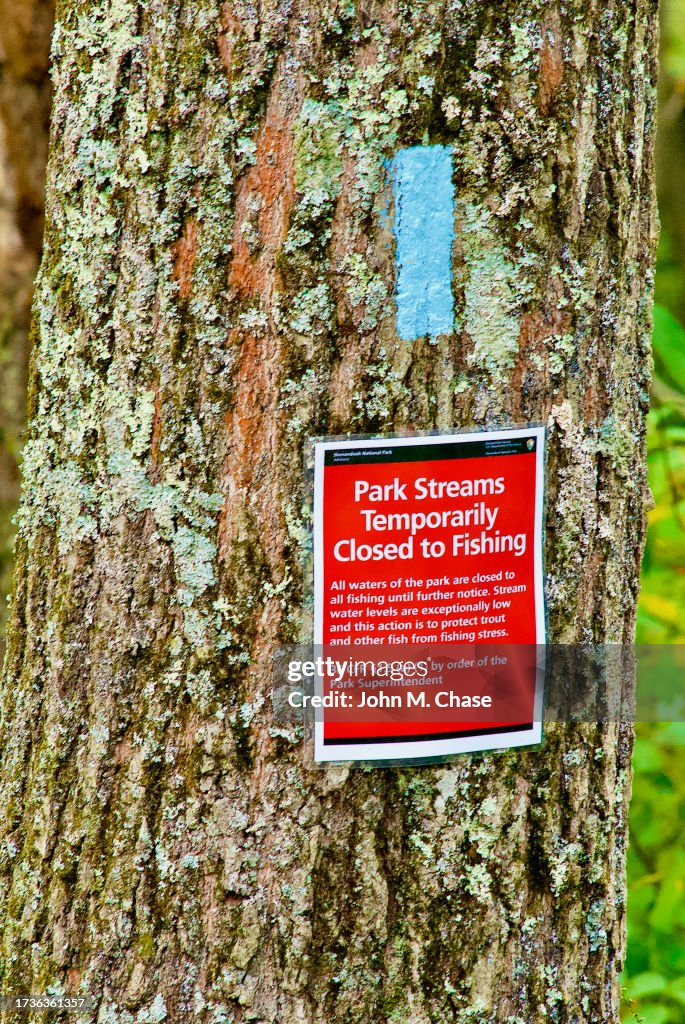 Streams Closed Sign, Shenandoah National Park, Virginia (USA)