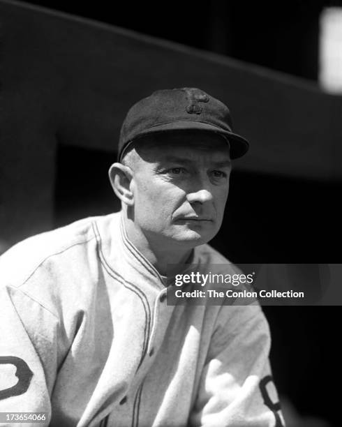 16 William B Bill Mckechnie Stock Photos, HighRes Pictures, and Images