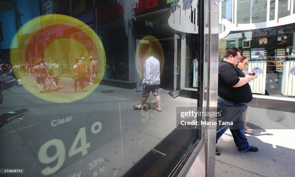 Stifling Heat Wave Settles Over New York City