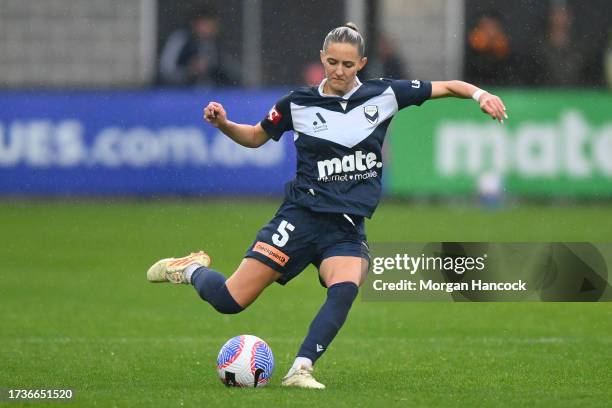 Jessika Nash of the Melbourne Victory kicks the ball during the round one A-League Women match between Melbourne Victory and Brisbane Roar at La...