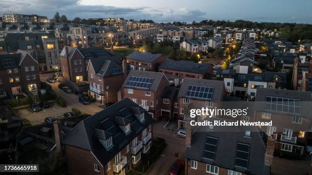 solar powered housing development - solar street light stock pictures, royalty-free photos & images