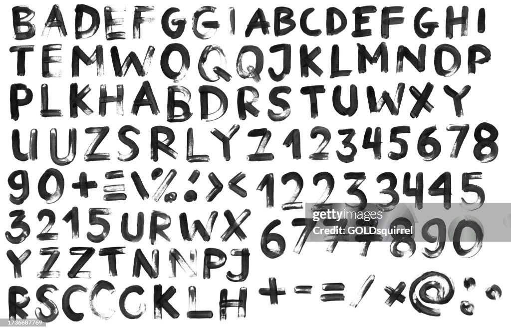 Números y letras mayúsculas aislados en hoja de papel blanco - ilustración en vector con diseño de alfabeto personalizado - plantilla única con signos pintados a mano por pincel negro acírlo dolorido y áspero - garabatos con efecto texturizado origi